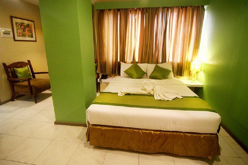 R Capitol Hotel
