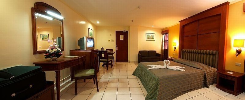 Hotel Golden Valley