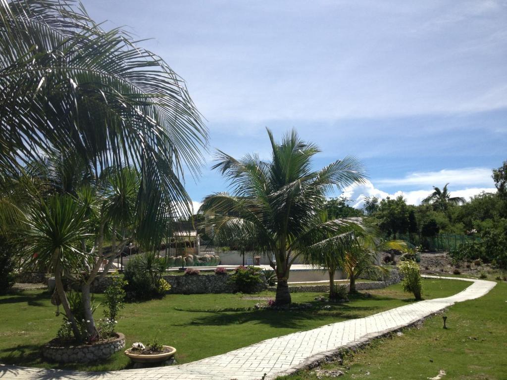 Moalboal Resort