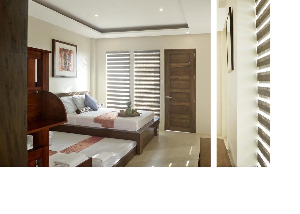 Allure Beach * Badian