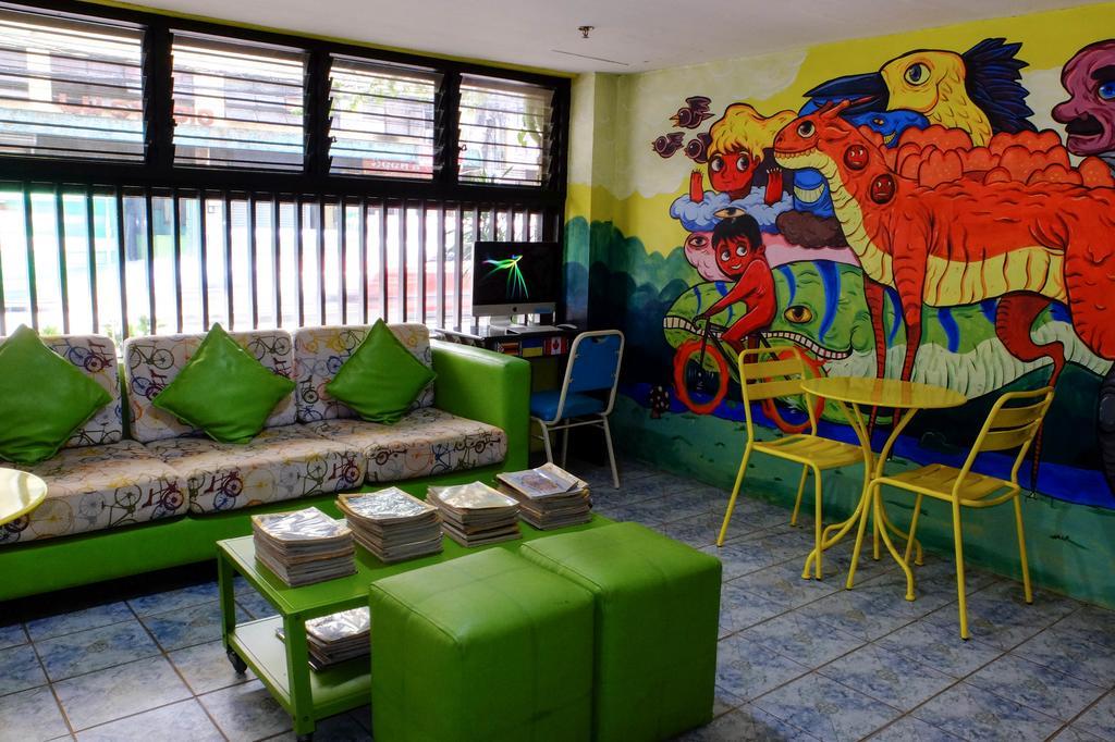 bahay-panuluyan Elicon House