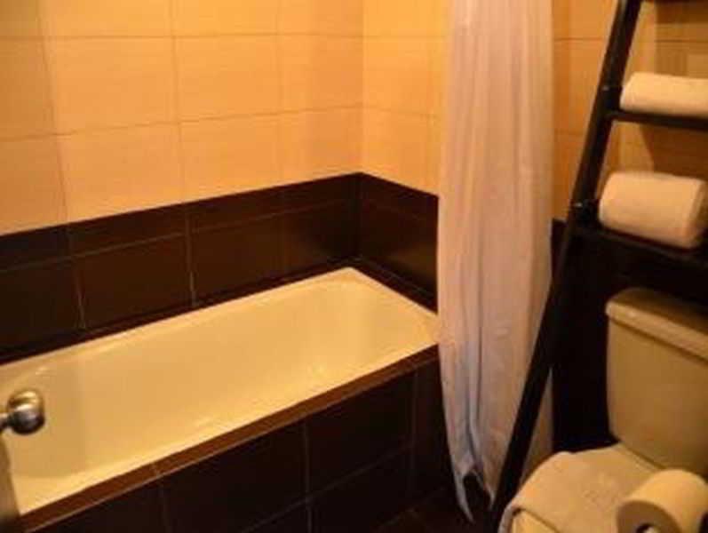 Lancaster Cebu 3* Lapu-Lapu City