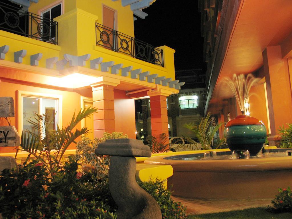 Crown Regency Mactan 4*