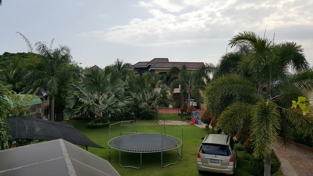 Mactan Breeze - Airport Bed & Breakfast 2*