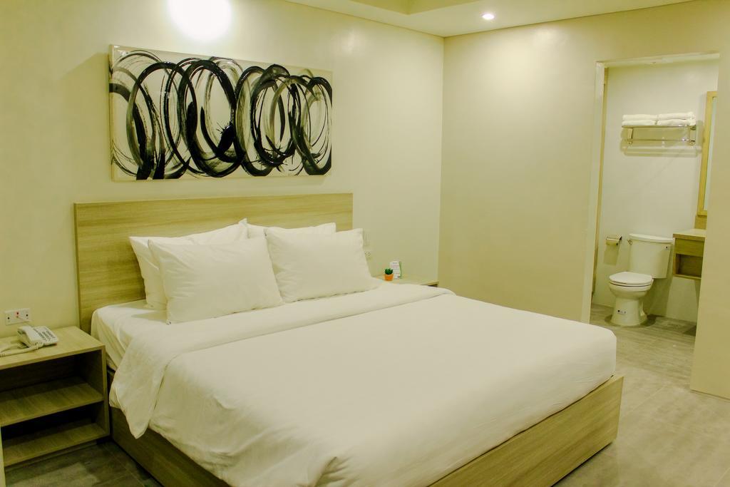 Mabolo Royal Hotel 3*