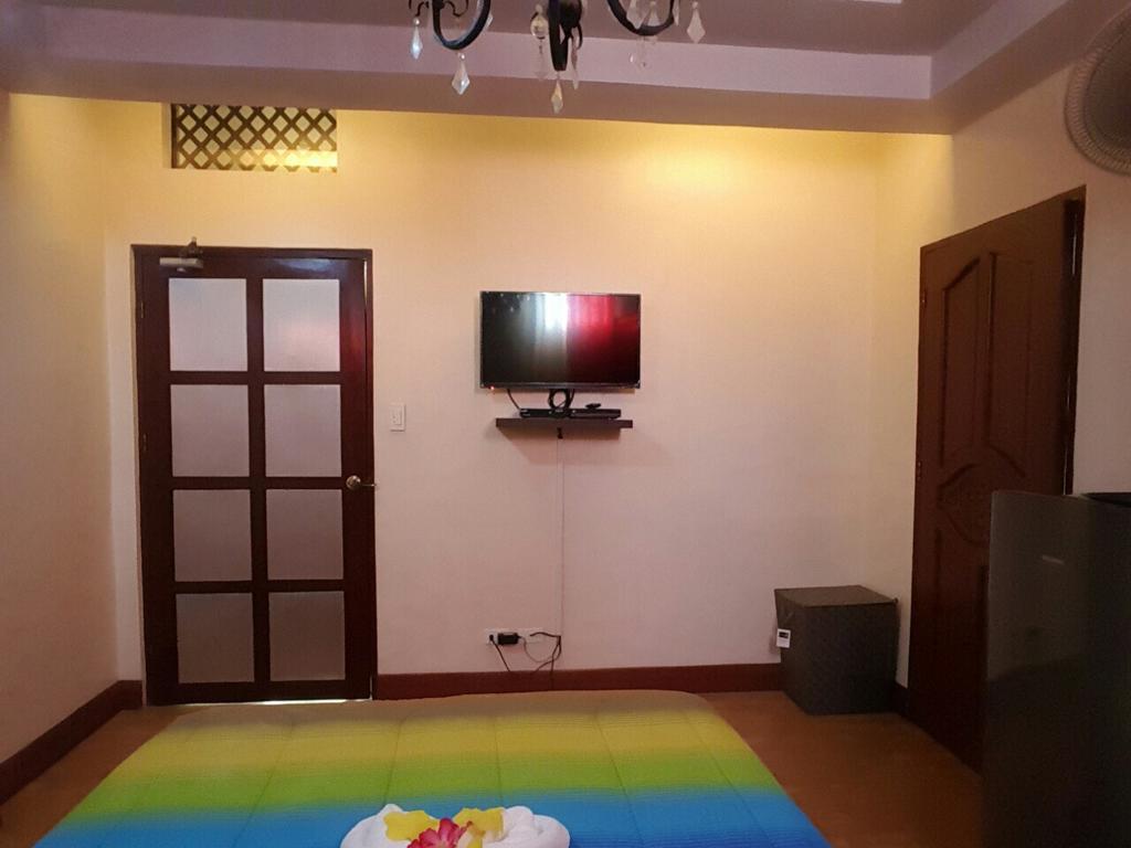 Mactan Breeze - Airport Bed & Breakfast Lapu-Lapu City