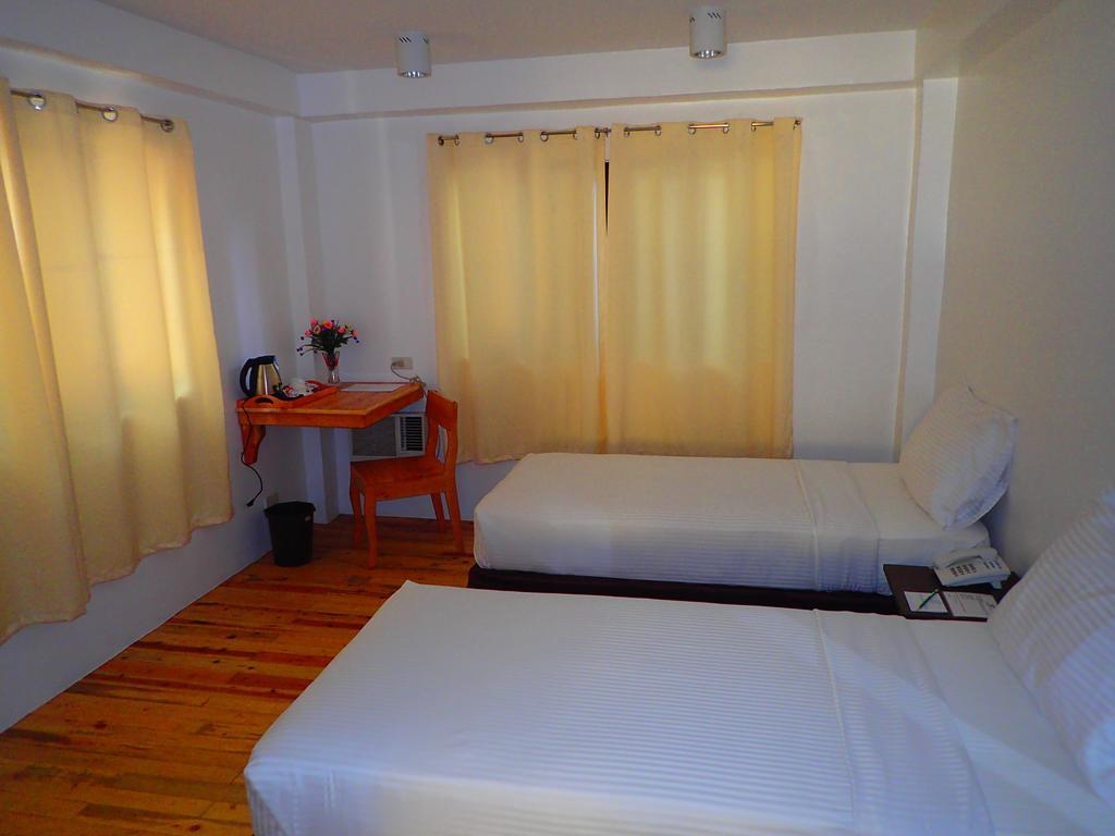 Aozora Seaside Mactan Resort 2*