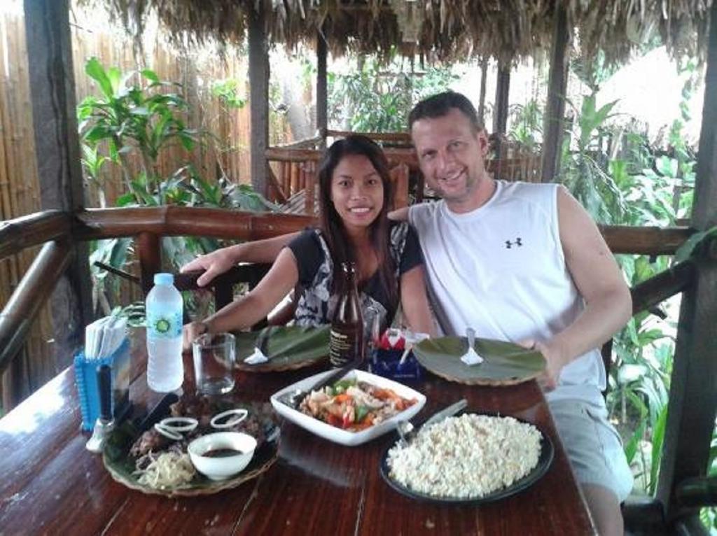 La Mirada Beachfront Condo: Ocean Views & Amenities Resort Lapu-Lapu City