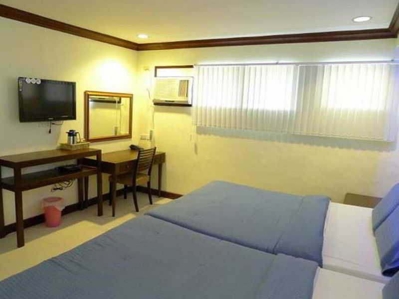 Resort Bluefins Lapu-Lapu City