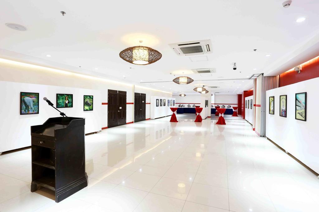 Palm Grass Hotel