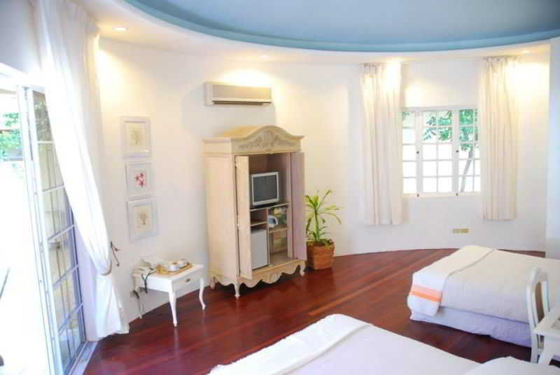 Cordova Reef Village Resort Lapu-Lapu City