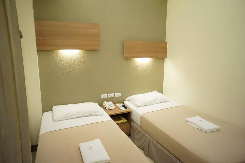 The Center Hotel 2*