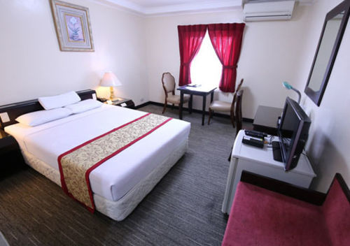 Hotel Asia Cebu 3*