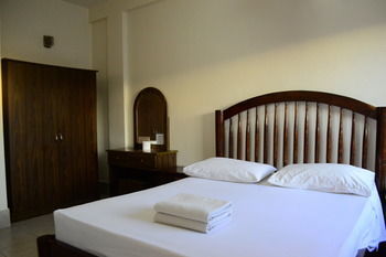 Kiwi Hotel
