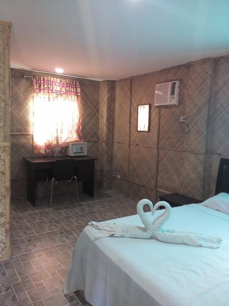 Hotel Cebu 3*