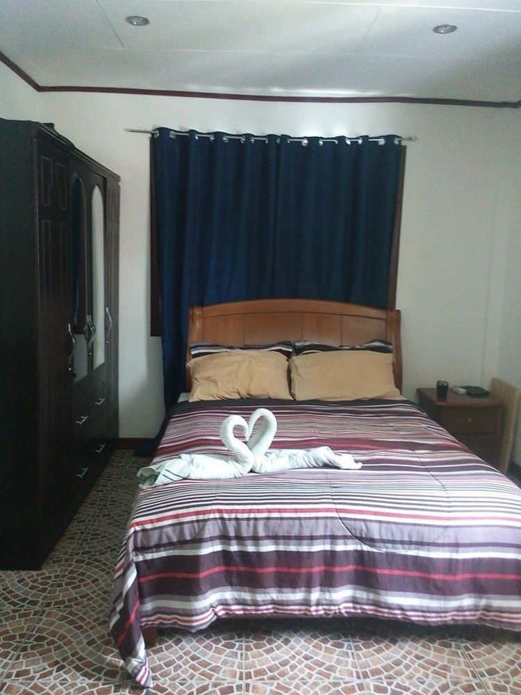 Cebu 3*