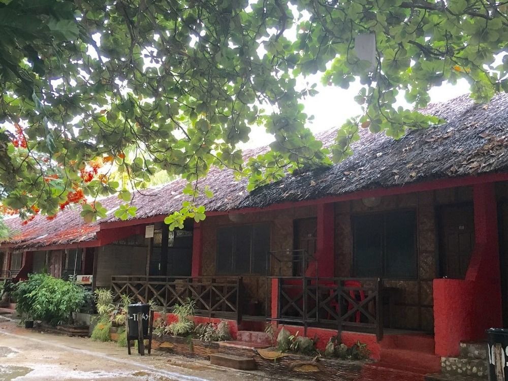 Hk And Restaurant Resort 2*
