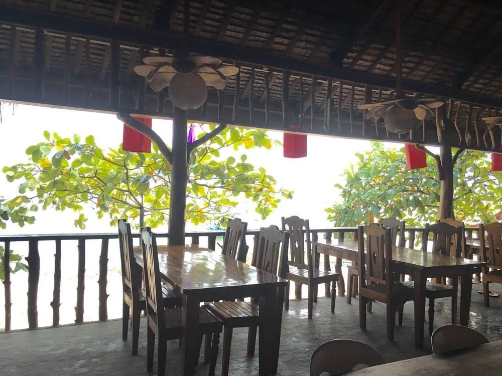 Hk And Restaurant 2* Moalboal