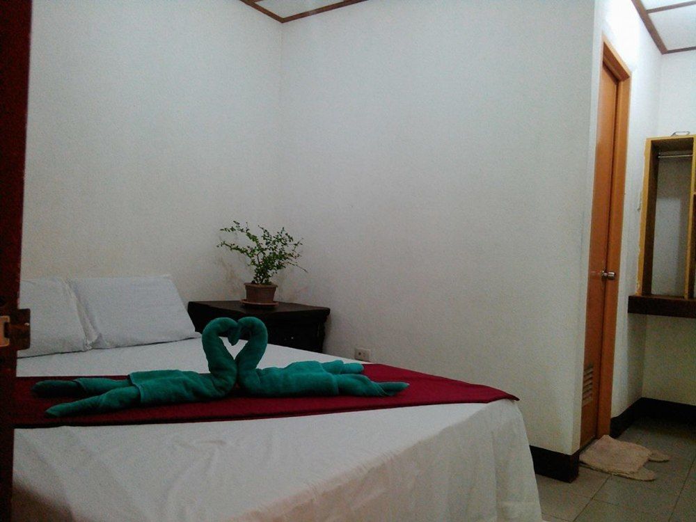 Hk And Restaurant Resort Moalboal