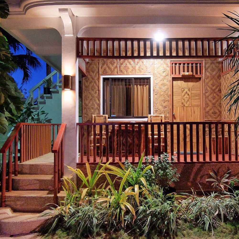 Exotic Island Dive &