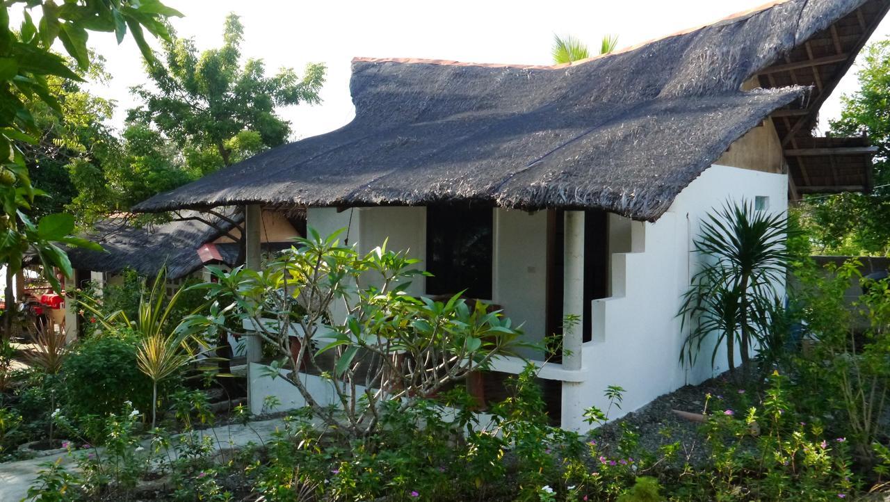 Resort T Breeze Coastal Moalboal