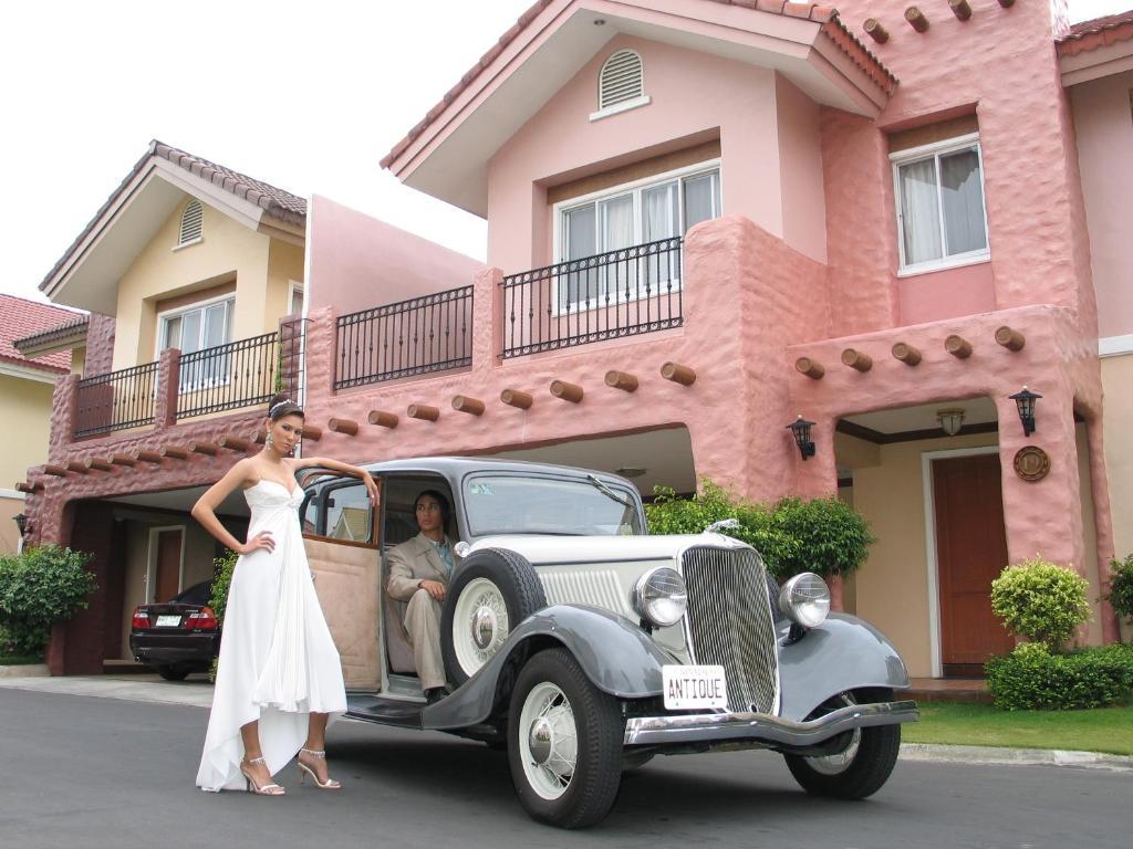 Hotel Crown Regency Mactan 4*