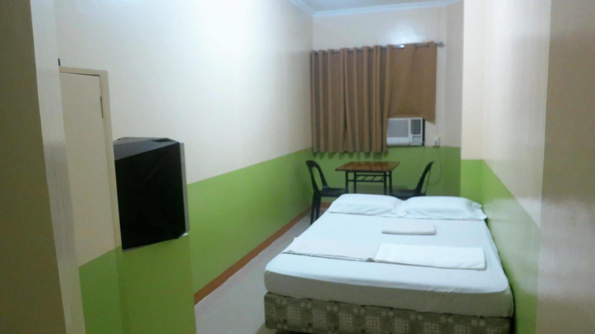 Ringtop House Hotel 2*