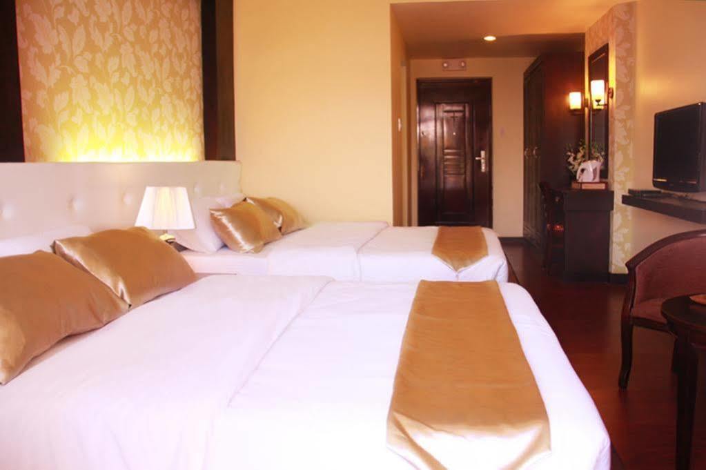 Oyo 159 San Remigio Pensionne Hotel