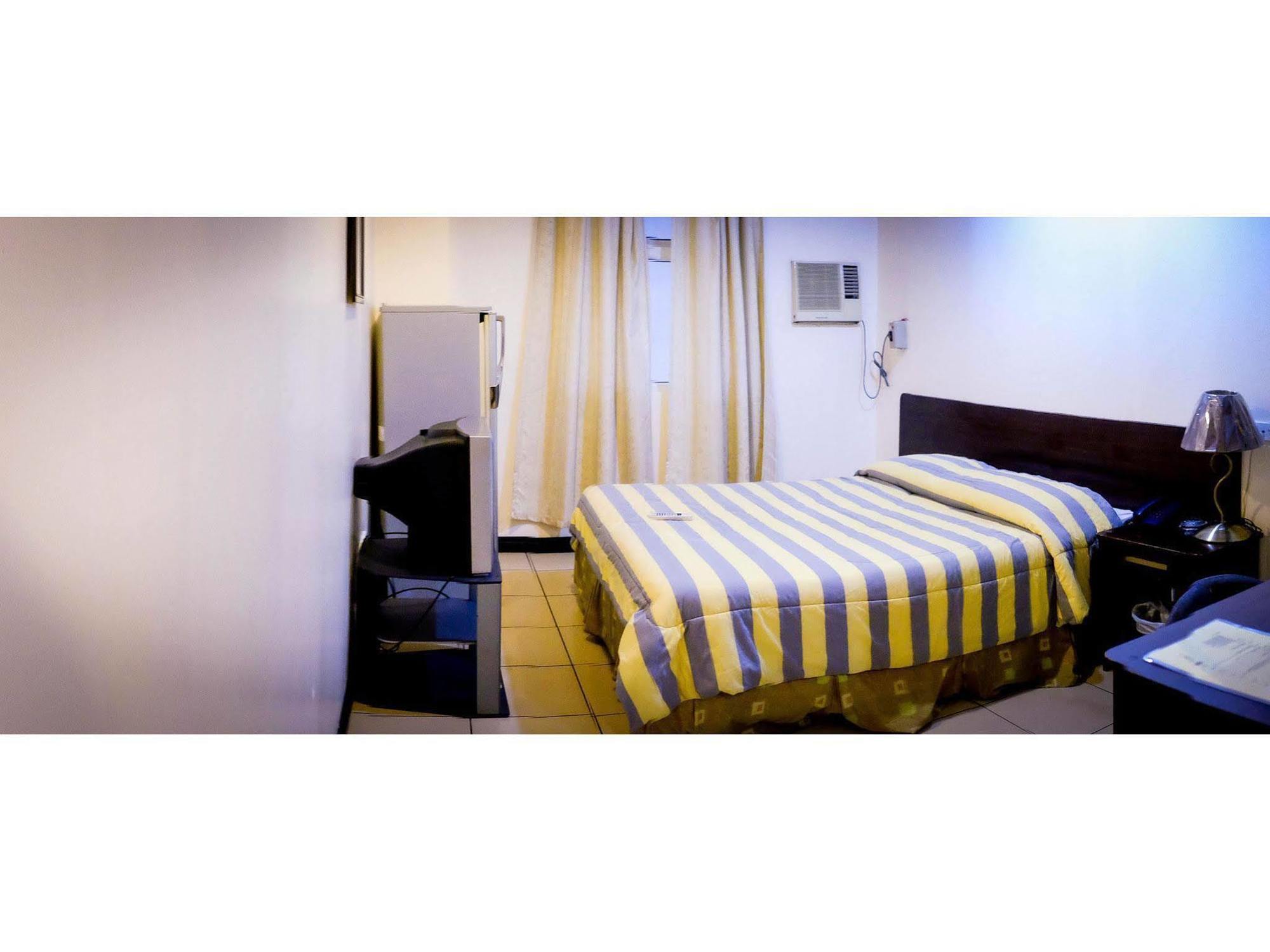 Crowne Garden Hotel 2*