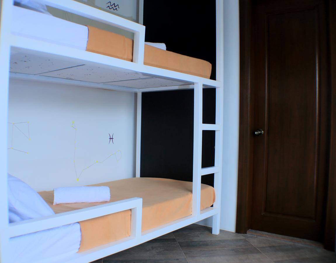 1521 Hostel