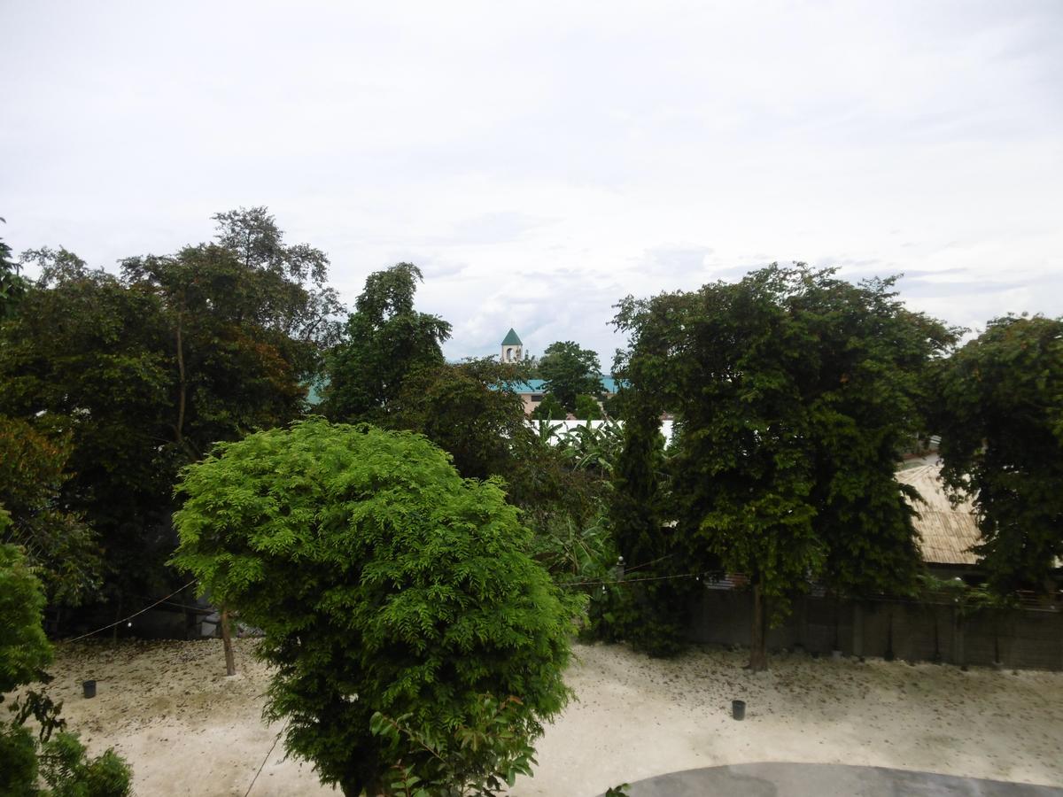 Ralphseej House *