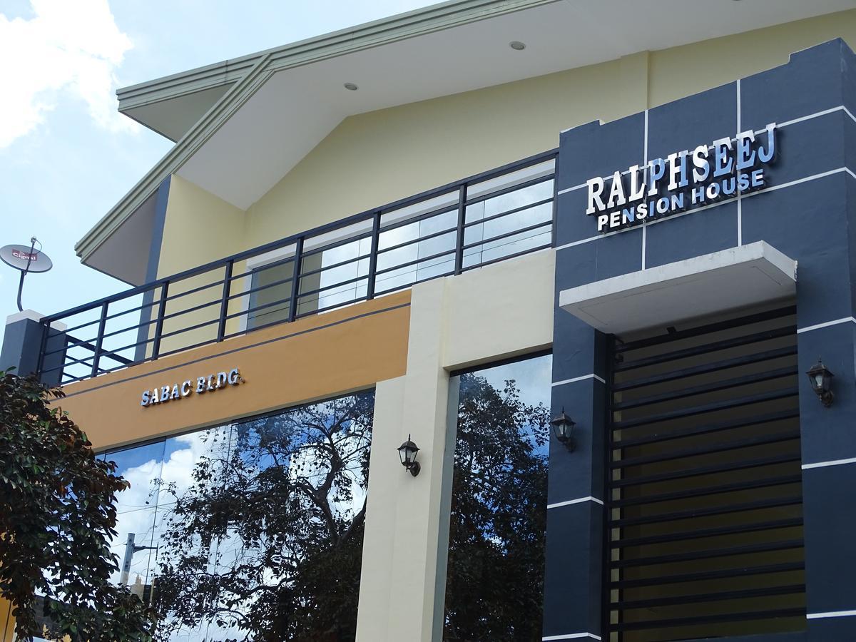 Ralphseej House bahay-panuluyan *