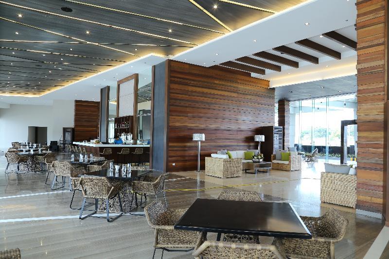 Resort Arterra And 4*