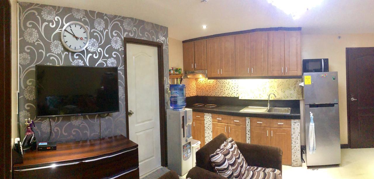 Bea's Space At One Oasis Condominium Apartment