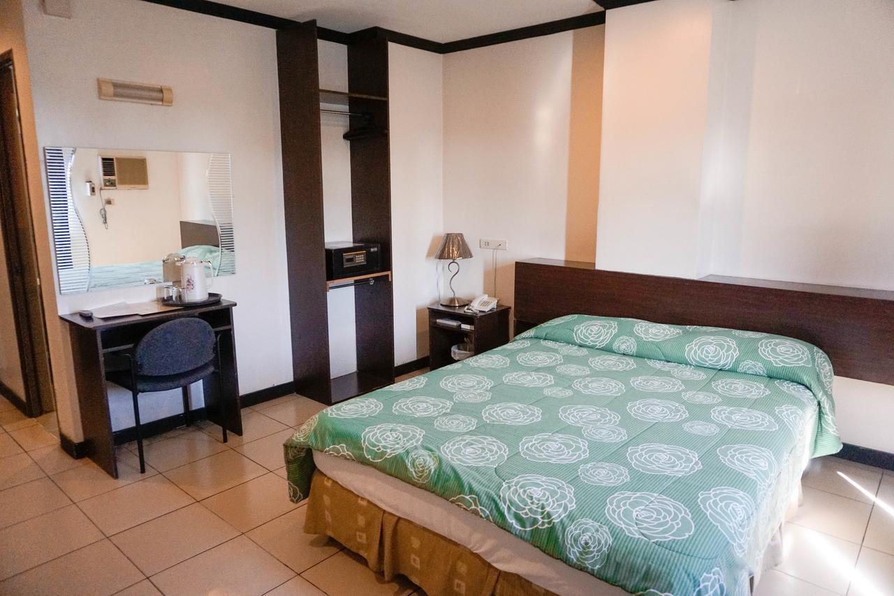 Crowne Garden Hotel Cebu