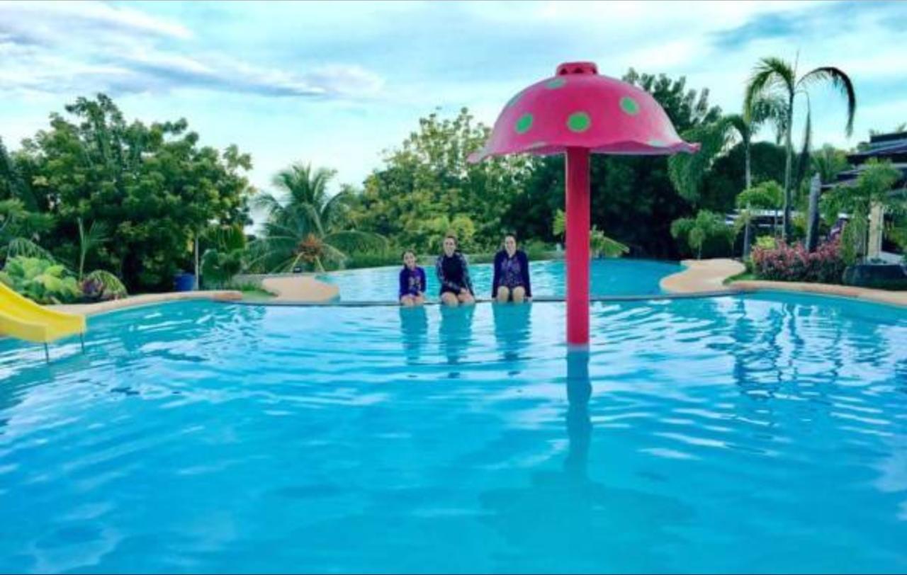 Resort Secter Place Oslob