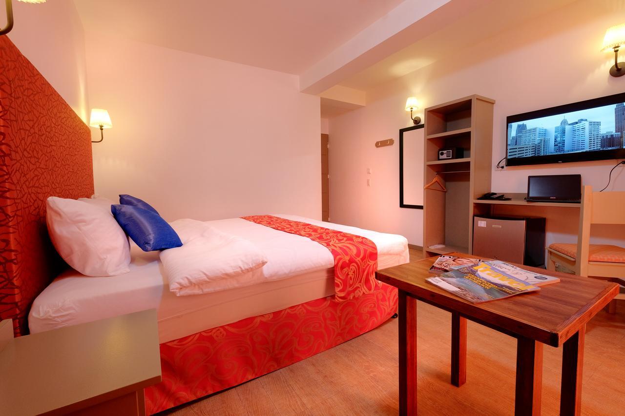 Inn Frankfurter Deluxe Cebu