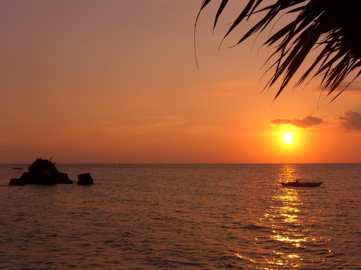 Maravilla Beach Club Tabuelan