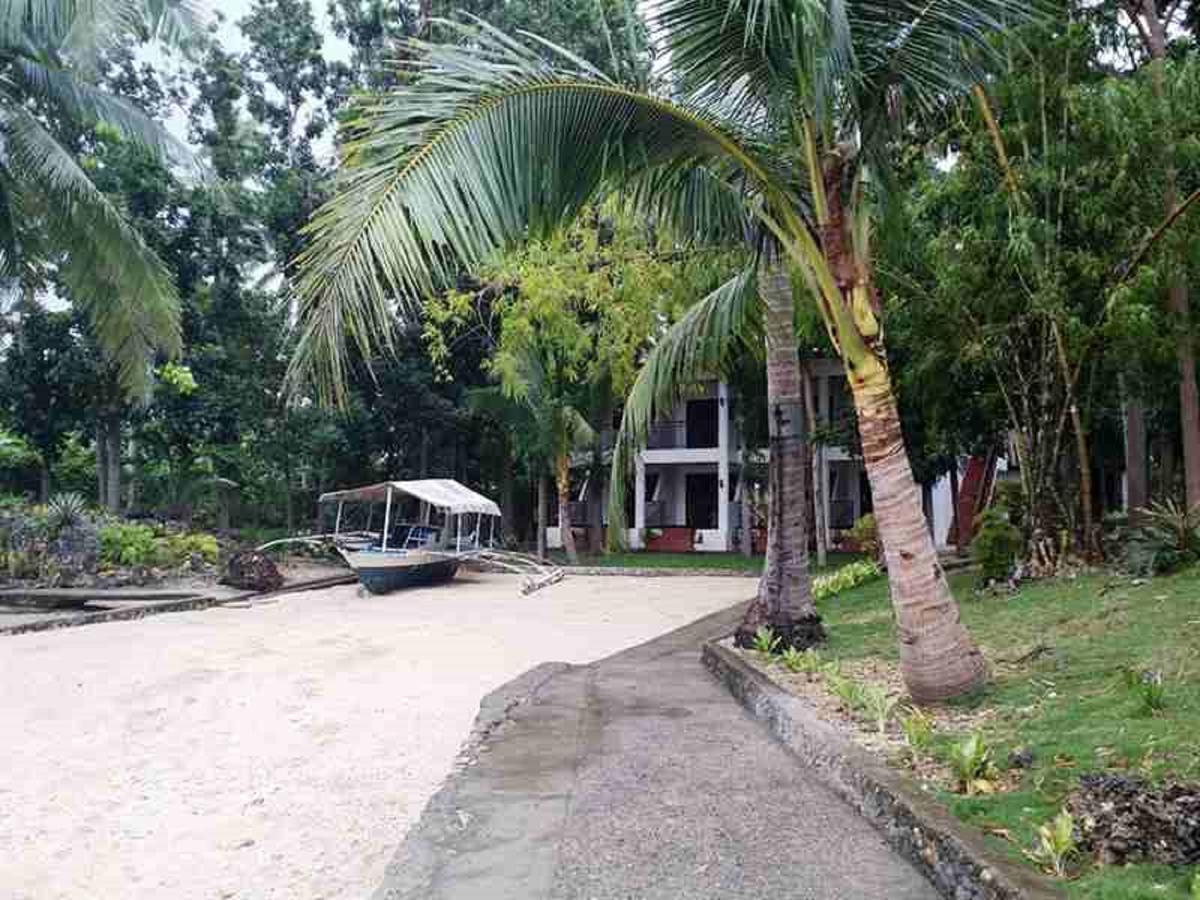 Maravilla Beach Club Resort