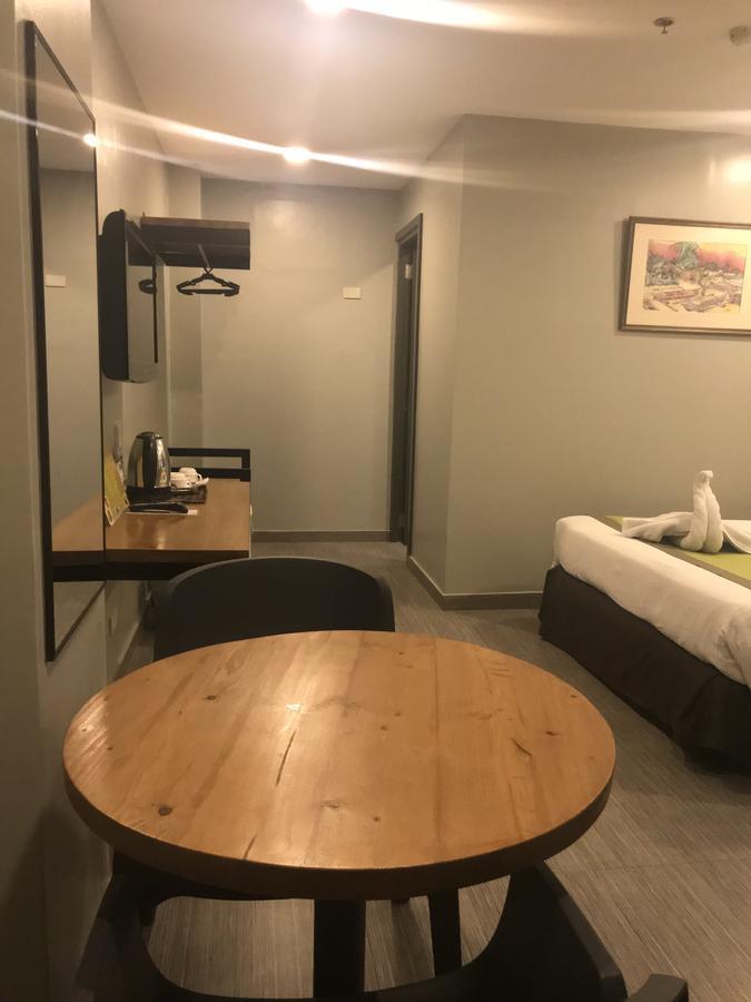 Hotel R Capitol 3*