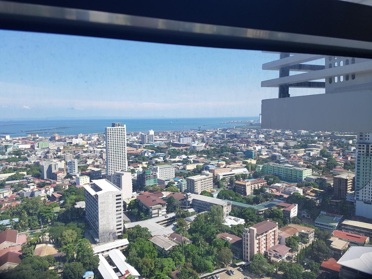Kc 5 At Horizon 101 * Cebu