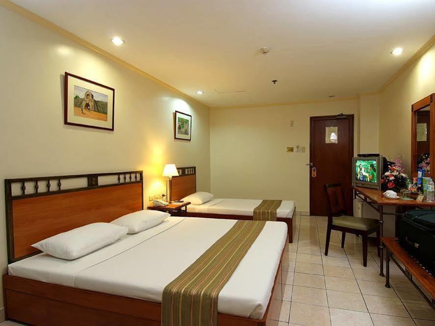 Golden Valley Hotel 2*