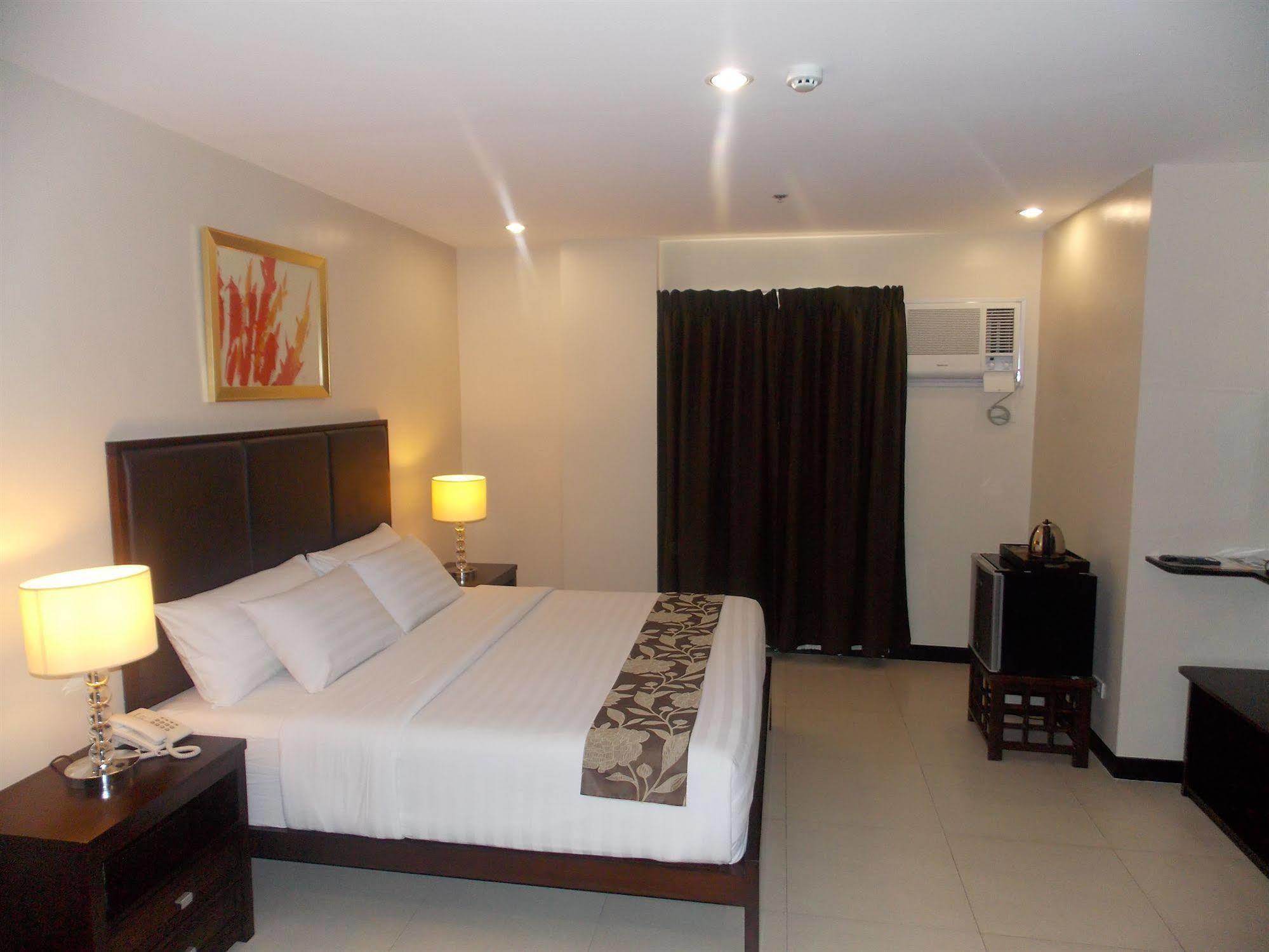 Main & 2* Cebu