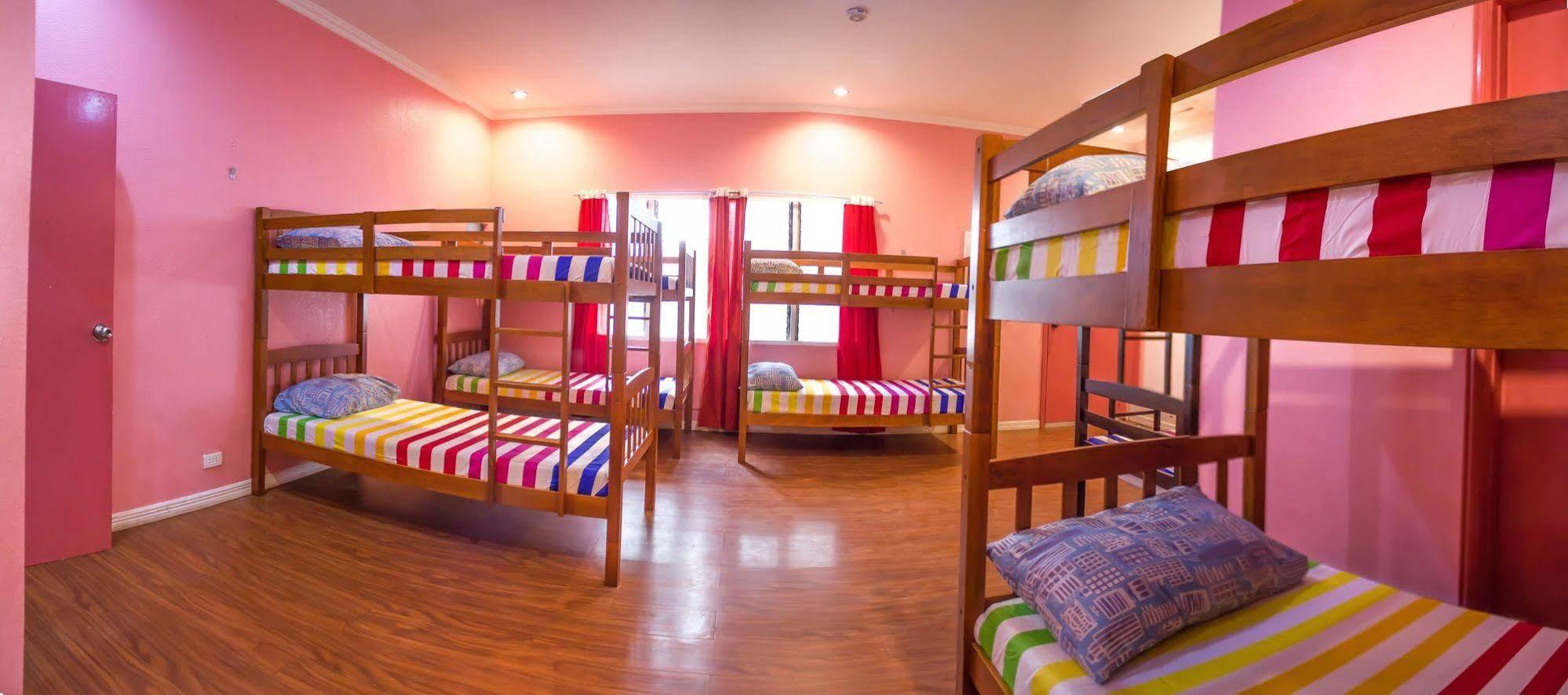 Hostel Le Village *