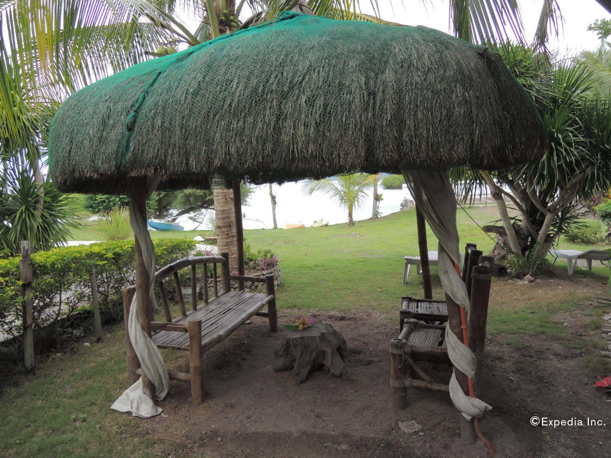 Moalboal Resort 3*
