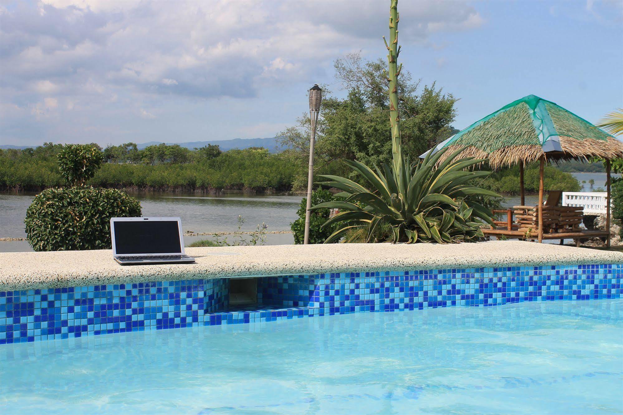 Moalboal 3*