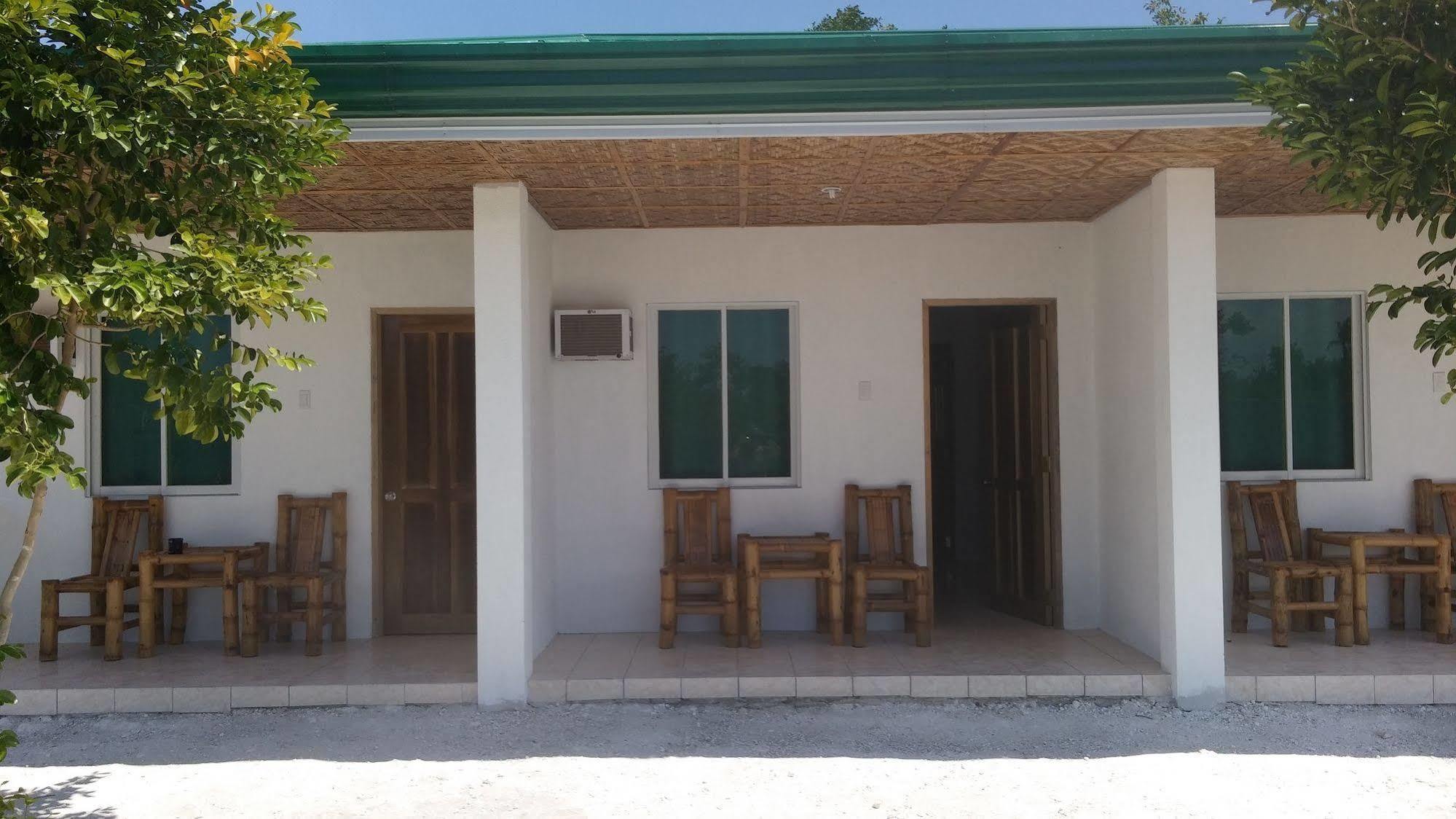 Resort Moalboal 3*