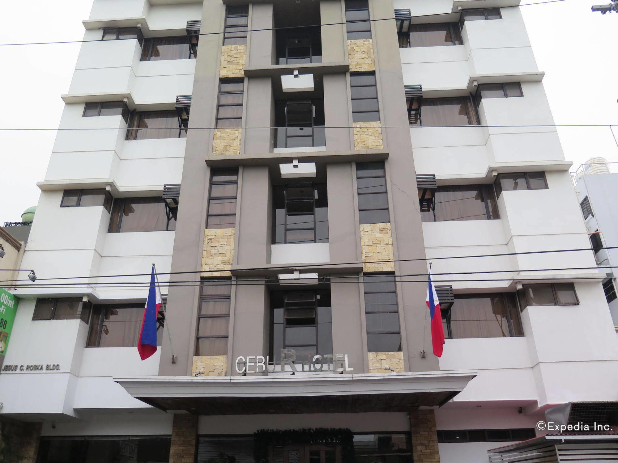 R Capitol 3*