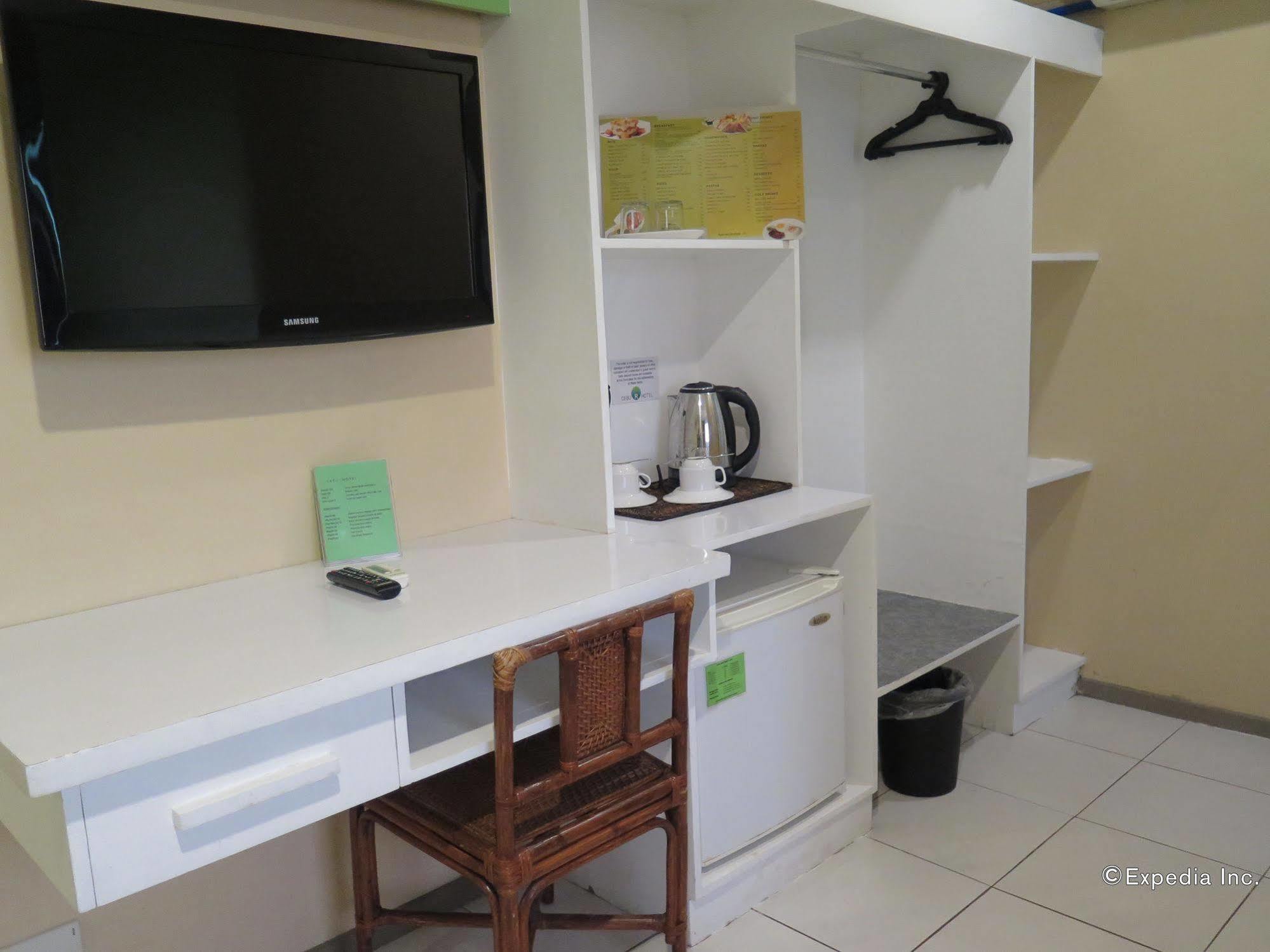 R Capitol Hotel 3*