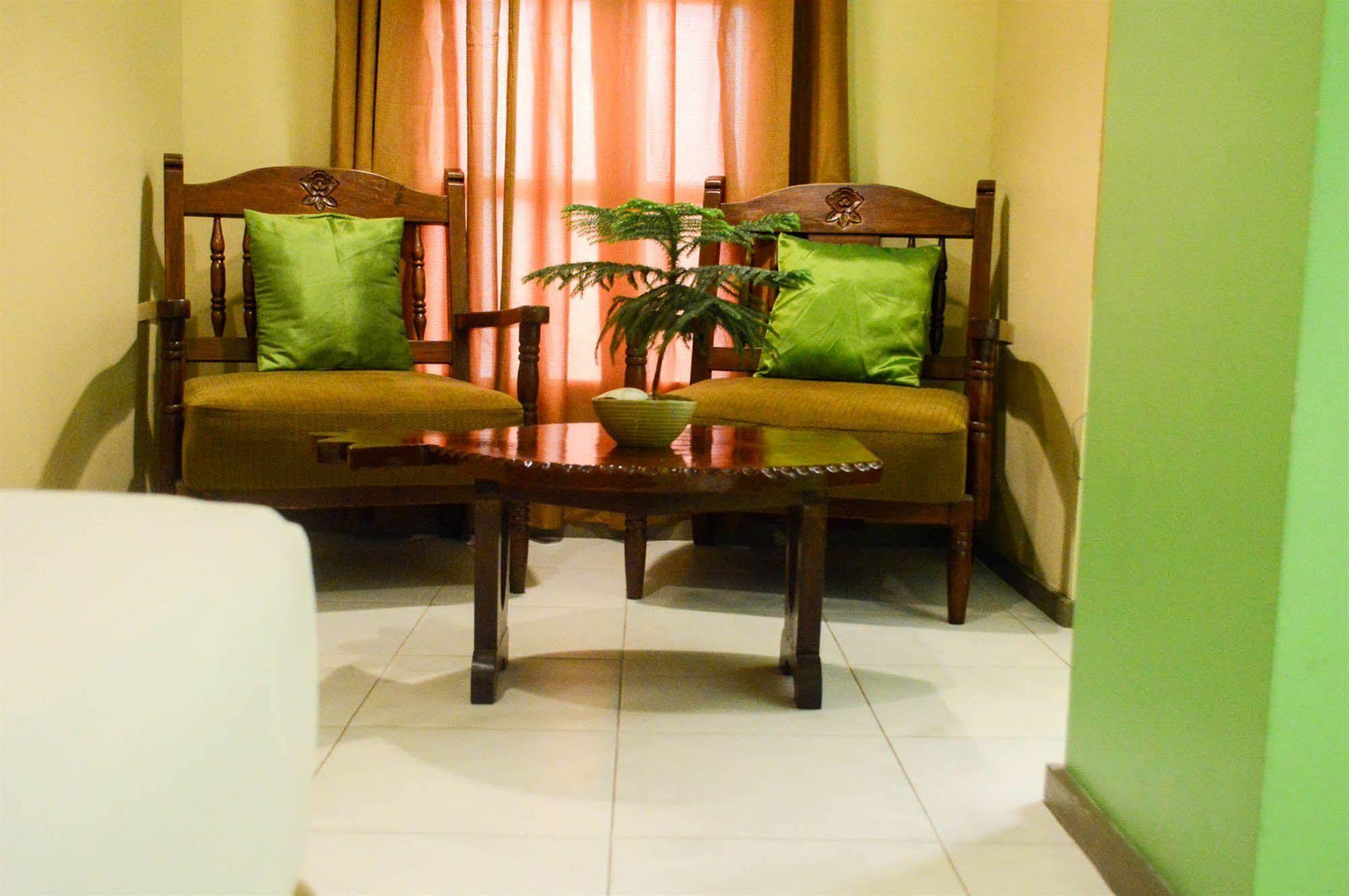 R Capitol 3* Cebu
